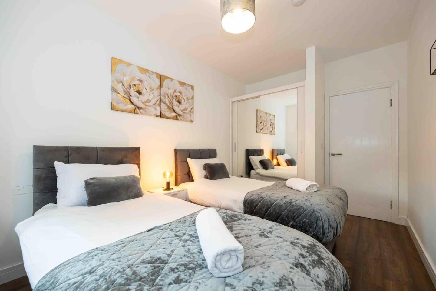 Vibrant 2br In Chorlton, Free Parking Manchester